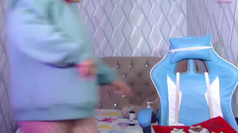 Snapshot of nicolletaylorq chatting on March 2025 04:52:02 AM Nicolle Miley online show from March 2025 04:52:02 AM