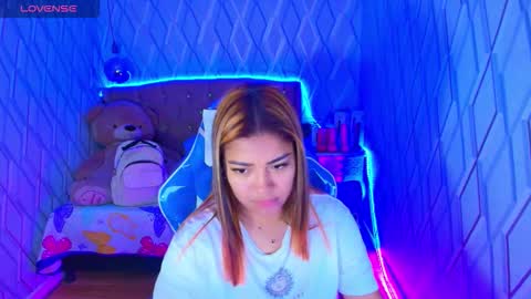 Snapshot of nicolletaylorq chatting on October 2025 03:48:01 AM Nicolle Miley online show from October 2025 03:48:01 AM