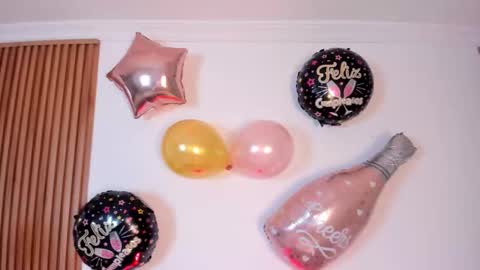 Snapshot of nicolwhite chatting on October 2025 12:47:01 PM Nicol online show from October 2025 12:47:01 PM