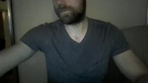 nieznajomy33 online show from June 2026 06:35:02 PM