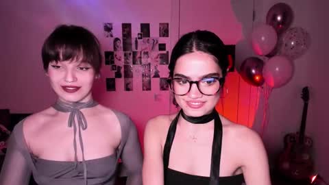 Snapshot of nightfloatt chatting on October 2025 05:35:02 PM Daisy online show from October 2025 05:35:02 PM