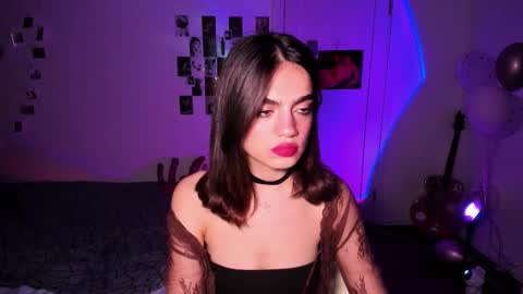 Snapshot of nightfloatt chatting on November 2025 04:18:02 PM Daisy online show from November 2025 04:18:02 PM