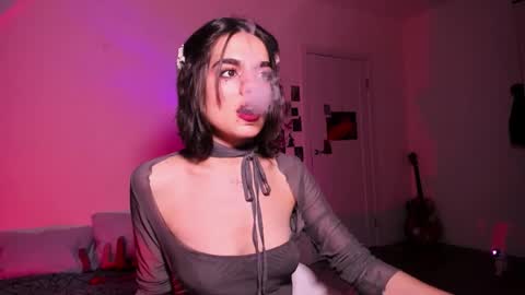 Snapshot of nightfloatt chatting on December 2025 02:37:01 PM Daisy online show from December 2025 02:37:01 PM