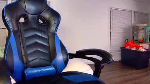 nightlifecouple online show from September 2025 04:16:01 AM