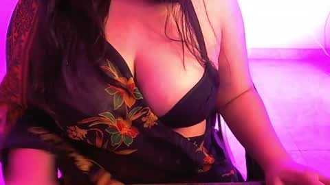 Snapshot of nightqueen107446 chatting on February 2025 09:06:02 AM nightqueen107446 online show from February 2025 09:06:02 AM