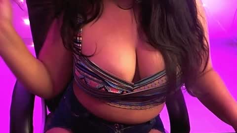 Snapshot of nightqueen107446 chatting on March 2025 11:29:02 AM nightqueen107446 online show from March 2025 11:29:02 AM