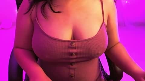 Snapshot of nightqueen107446 chatting on March 2025 05:13:01 AM nightqueen107446 online show from March 2025 05:13:01 AM