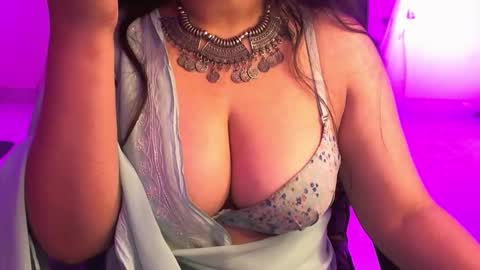 Snapshot of nightqueen107446 chatting on October 2025 02:09:01 AM nightqueen107446 online show from October 2025 02:09:01 AM