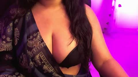 Snapshot of nightqueen107446 chatting on October 2025 05:18:02 AM nightqueen107446 online show from October 2025 05:18:02 AM