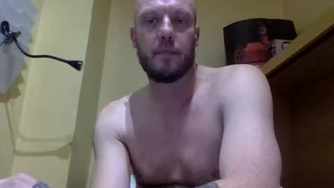 nighttime online show from October 2025 07:03:02 PM