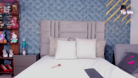 NiiaMoore online show from November 2025 09:14:02 PM