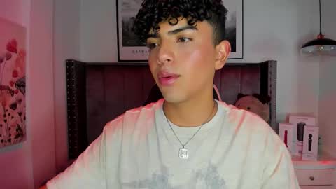 Snapshot of niick_twink chatting on December 2025 08:15:01 PM niick_twink online show from December 2025 08:15:01 PM