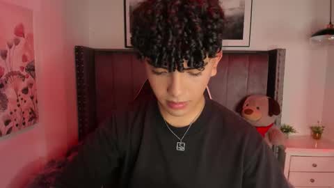 Snapshot of niick_twink chatting on December 2025 08:05:01 PM niick_twink online show from December 2025 08:05:01 PM