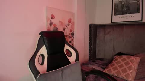 Snapshot of niick_twink chatting on December 2025 08:02:02 PM niick_twink online show from December 2025 08:02:02 PM