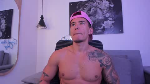 Snapshot of niickcooper chatting on December 2024 10:16:01 PM Niick online show from December 2024 10:16:01 PM