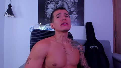 Snapshot of niickcooper chatting on February 2025 01:02:01 AM Niick online show from February 2025 01:02:01 AM