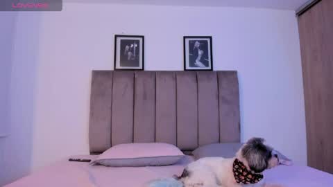 Niicoleta  online show from May 2026 09:49:02 AM