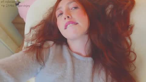 Snapshot of niilaa chatting on February 2025 08:05:01 PM of Nylasweet online show from February 2025 08:05:01 PM