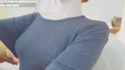 Snapshot of niilaa chatting on October 2025 07:14:02 PM of Nylasweet online show from October 2025 07:14:02 PM