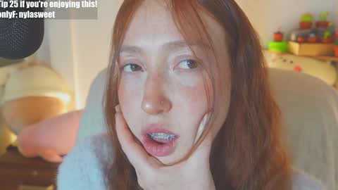 Snapshot of niilaa chatting on October 2025 05:19:02 AM of Nylasweet online show from October 2025 05:19:02 AM