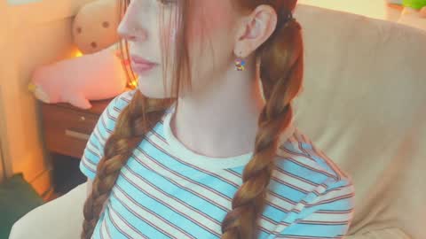 of Nylasweet online show from November 2025 05:24:01 PM