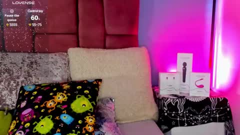 Snapshot of niinaink chatting on February 2025 07:52:01 PM NINAINK online show from February 2025 07:52:01 PM