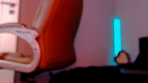 Niinarosee online show from April 2026 04:51:01 PM