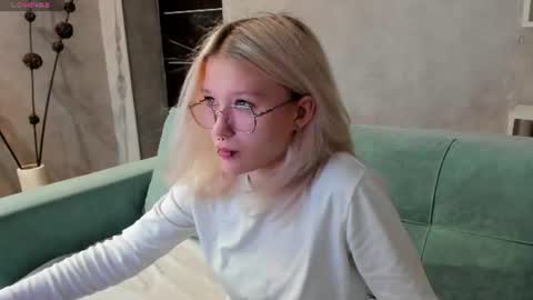 Nika Sm online show from August 2026 09:22:01 AM