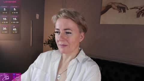 Snapshot of nika_smit chatting on December 2024 08:22:01 AM Nika online show from December 2024 08:22:01 AM