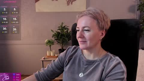 Snapshot of nika_smit chatting on December 2024 08:23:02 AM Nika online show from December 2024 08:23:02 AM