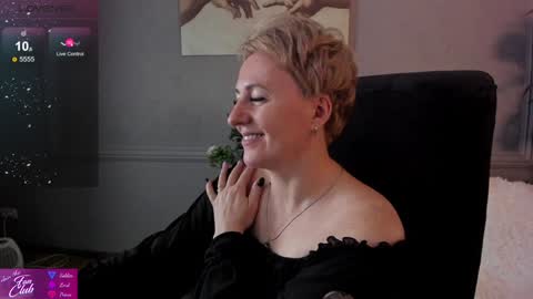 Snapshot of nika_smit chatting on December 2024 12:49:02 PM Nika online show from December 2024 12:49:02 PM