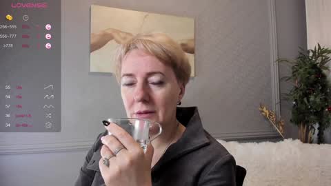 Snapshot of nika_smit chatting on December 2024 09:06:02 AM Nika online show from December 2024 09:06:02 AM