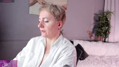 Snapshot of nika_smit chatting on January 2025 08:22:01 AM Nika online show from January 2025 08:22:01 AM