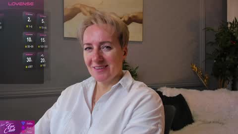 Snapshot of nika_smit chatting on January 2025 09:44:02 AM Nika online show from January 2025 09:44:02 AM