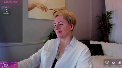 Snapshot of nika_smit chatting on January 2025 01:03:01 PM Nika online show from January 2025 01:03:01 PM