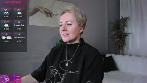 Snapshot of nika_smit chatting on February 2025 06:10:02 AM Nika online show from February 2025 06:10:02 AM