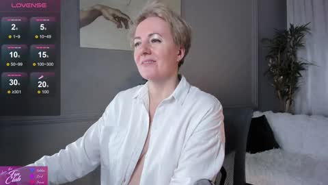 Snapshot of nika_smit chatting on February 2025 09:11:01 AM Nika online show from February 2025 09:11:01 AM