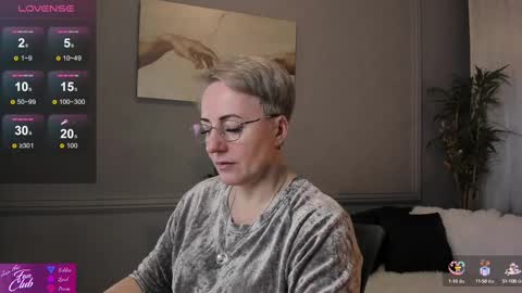 Snapshot of nika_smit chatting on February 2025 05:37:02 AM Nika online show from February 2025 05:37:02 AM