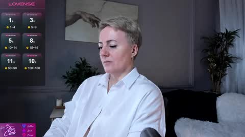 Snapshot of nika_smit chatting on February 2025 08:18:01 AM Nika online show from February 2025 08:18:01 AM