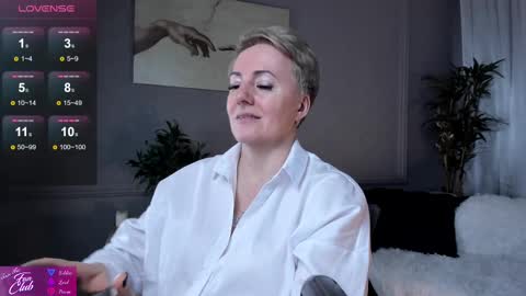 Snapshot of nika_smit chatting on February 2025 11:24:02 AM Nika online show from February 2025 11:24:02 AM