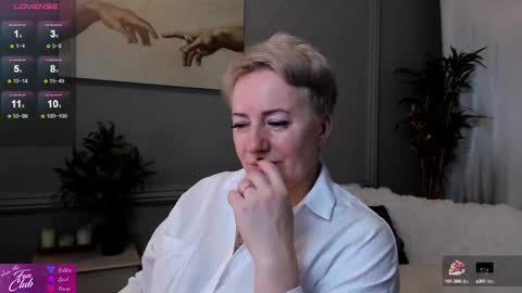 Snapshot of nika_smit chatting on March 2025 05:42:01 AM Nika online show from March 2025 05:42:01 AM