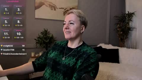 Snapshot of nika_smit chatting on March 2025 08:16:01 AM Nika online show from March 2025 08:16:01 AM