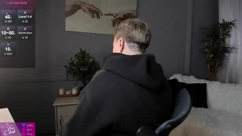 Snapshot of nika_smit chatting on March 2025 05:09:01 AM Nika online show from March 2025 05:09:01 AM