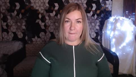 Nika online show from November 2025 08:11:01 PM