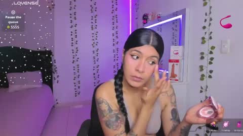 Niki online show from May 2026 01:00:02 AM