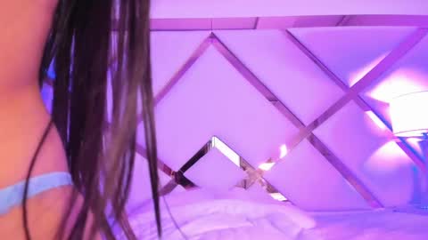 Snapshot of nikii_white chatting on February 2025 07:49:01 AM nikii_white online show from February 2025 07:49:01 AM