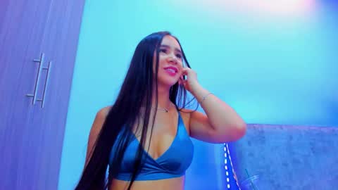 Snapshot of nikii_white chatting on March 2026 08:19:01 AM nikii_white online show from March 2026 08:19:01 AM