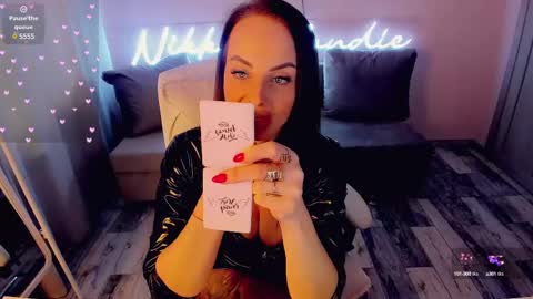 nikki_blondiee online show from February 2025 07:56:01 AM