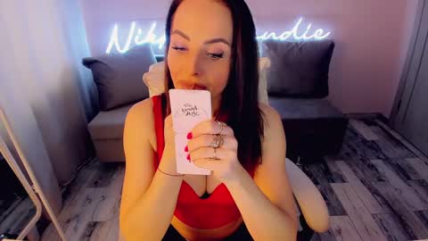 nikki_blondiee online show from February 2025 04:04:02 AM