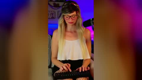 Kitty Chatte online show from May 2026 09:06:02 AM